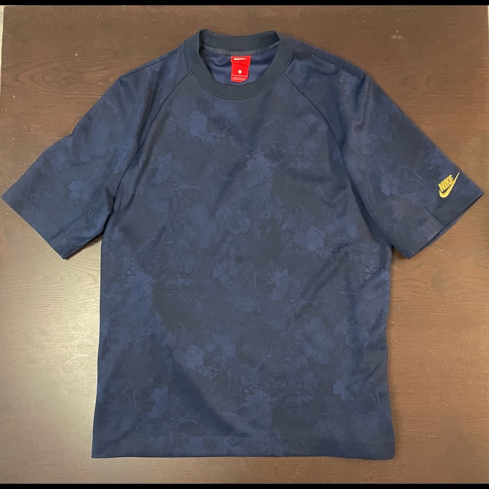 Men’s Nike Moc Lux Short Sleeve Shirt (Large)